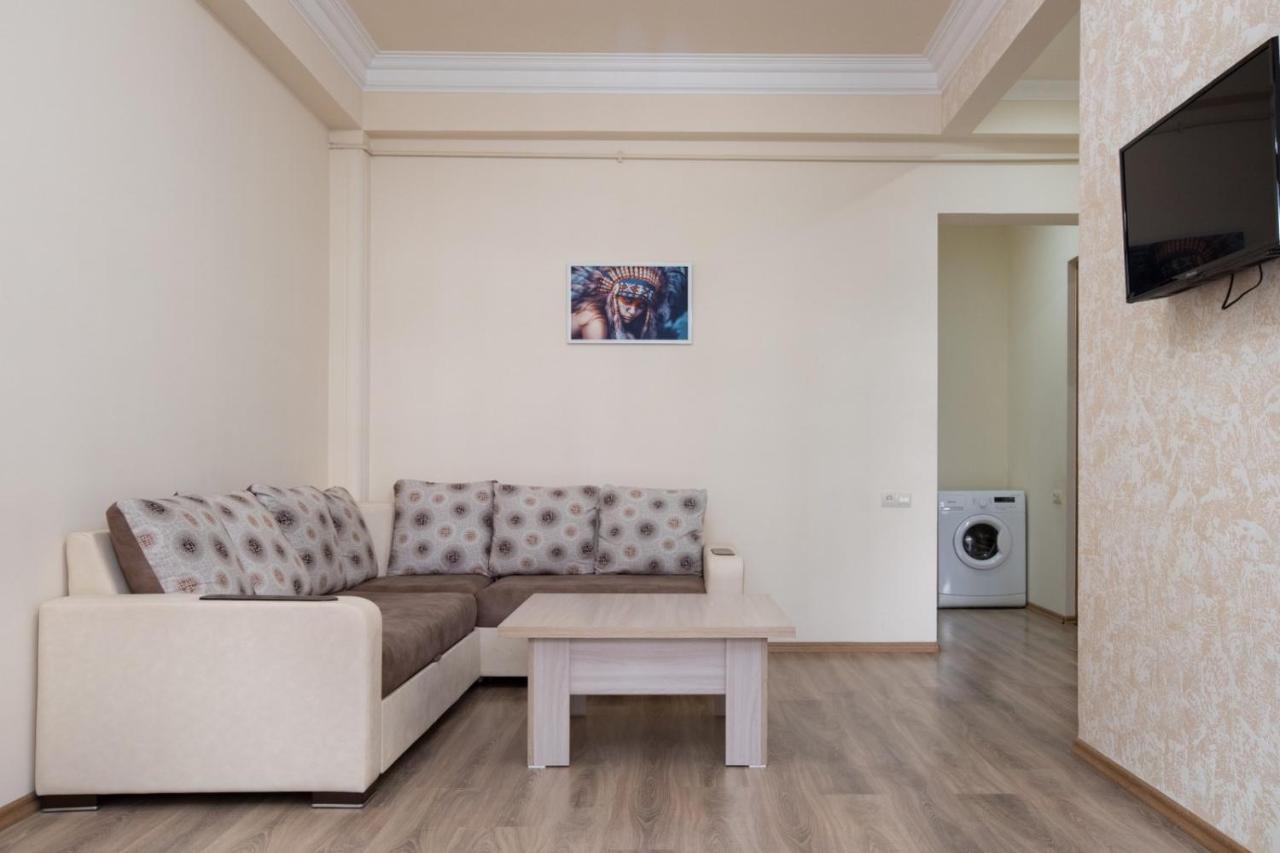 Stay Inn Apartments At Yekmalyan Street Ереван Екстериор снимка