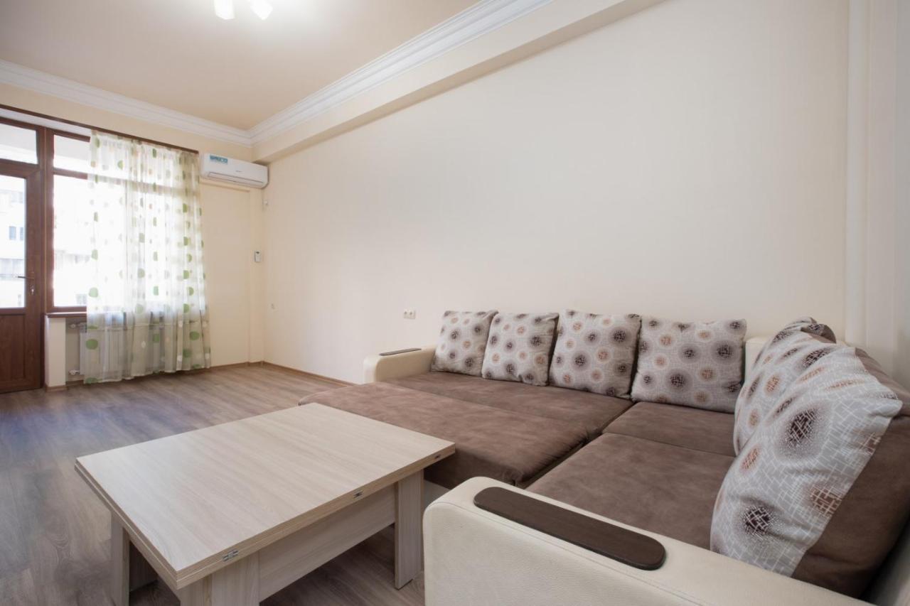 Stay Inn Apartments At Yekmalyan Street Ереван Екстериор снимка