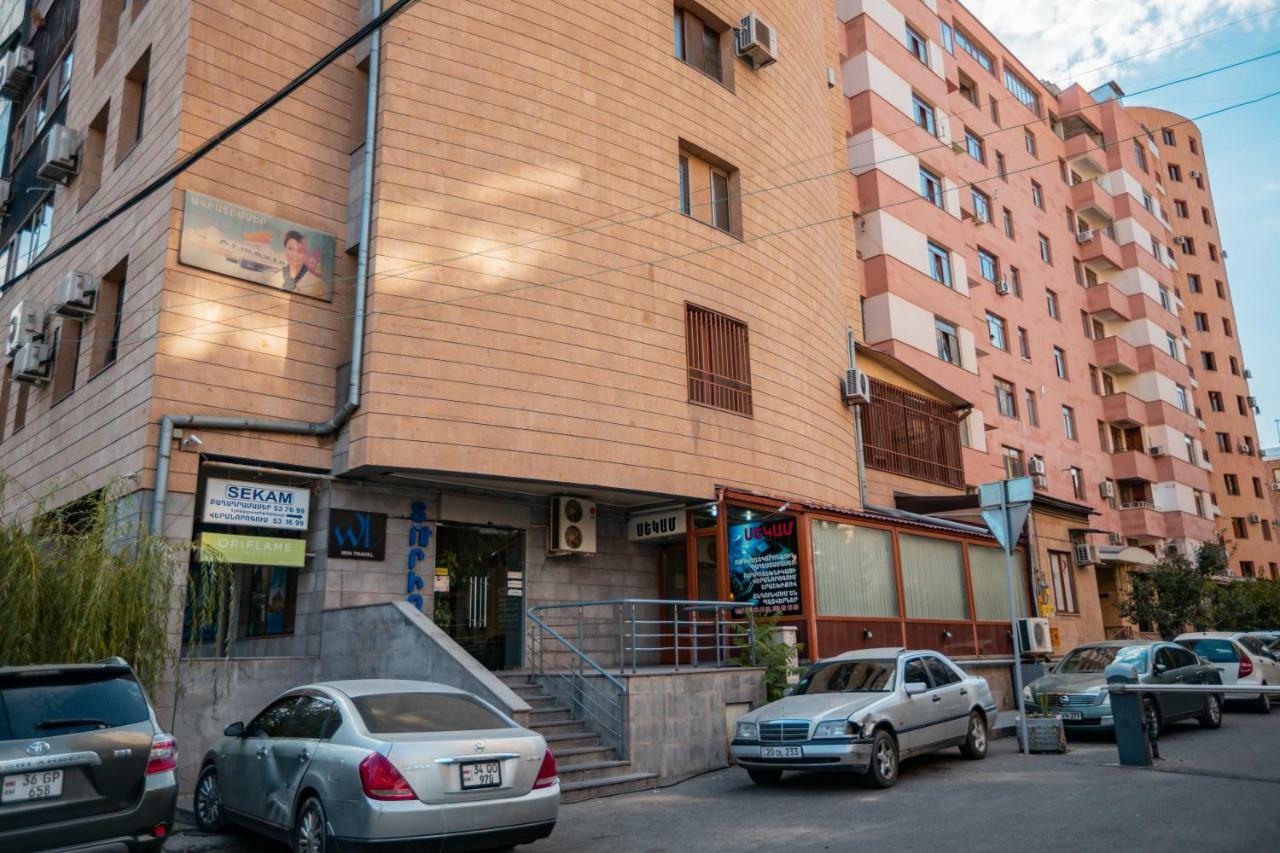 Stay Inn Apartments At Yekmalyan Street Ереван Екстериор снимка